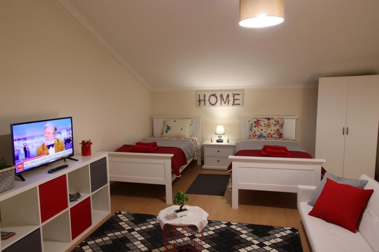 Quartos Confortaveis Em Casa Proximo Ao Mosteiro Баталья Экстерьер фото