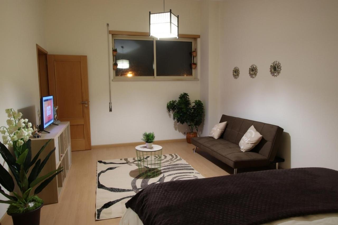 Quartos Confortaveis Em Casa Proximo Ao Mosteiro Баталья Экстерьер фото