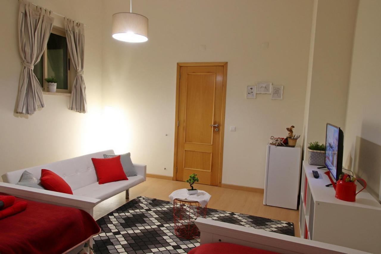 Quartos Confortaveis Em Casa Proximo Ao Mosteiro Баталья Экстерьер фото